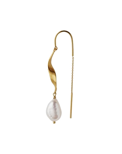 Stine A - Long Twisted With Baroque Pearl Single Ørering - Guldfarvet